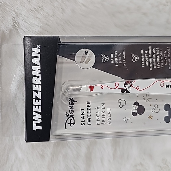 Tweezerman Disney's Mickey Mouse and Minnie Mouse We Got Ears Slant Tweezer - Picture 5 of 7